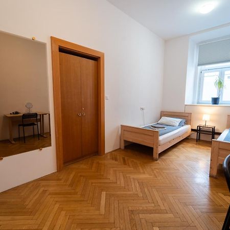 Anna House Hotell Maribor Exteriör bild