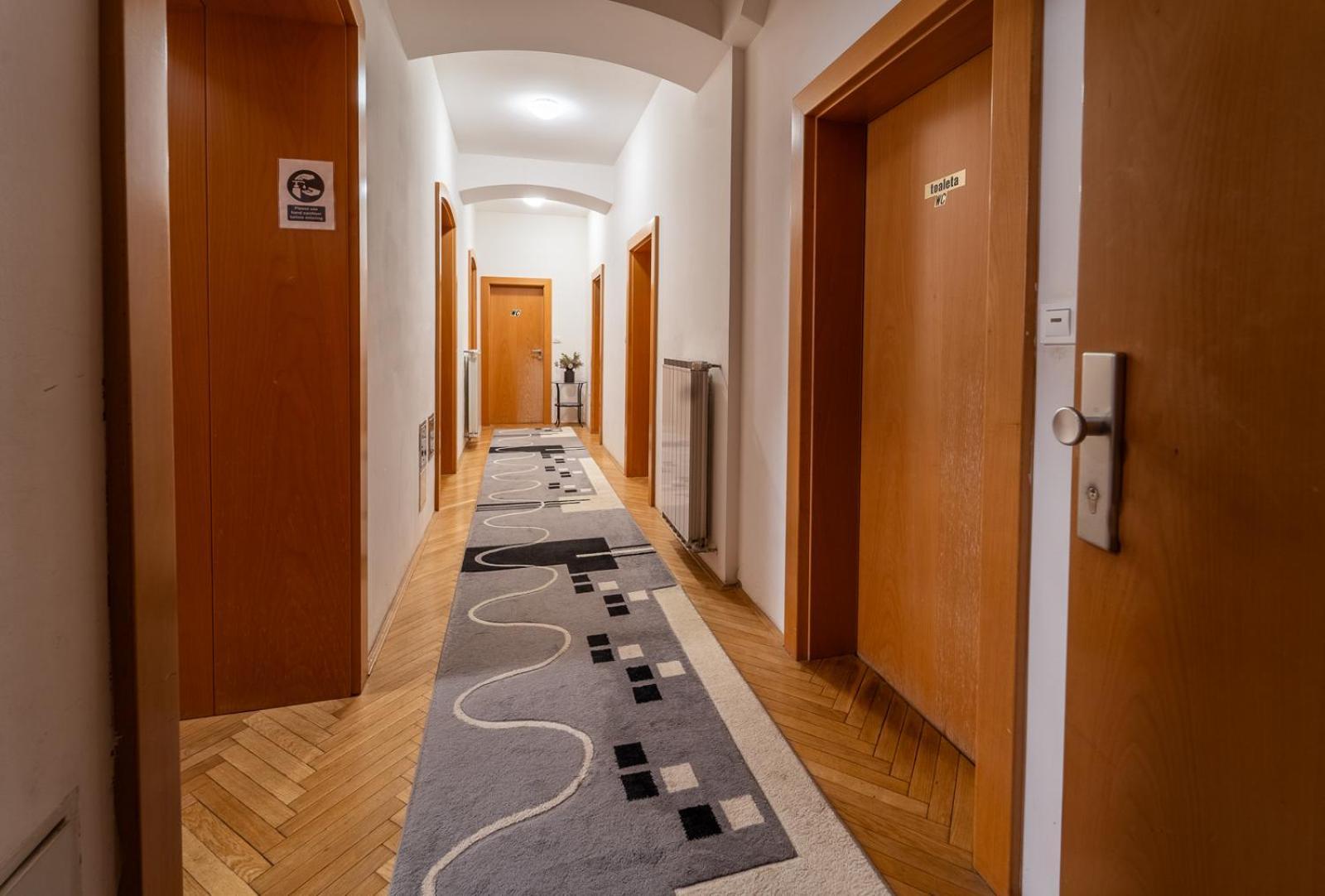 Anna House Hotell Maribor Exteriör bild