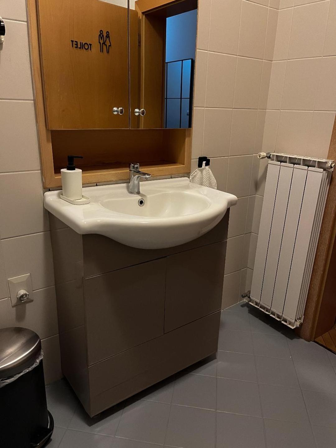 Anna House Hotell Maribor Exteriör bild